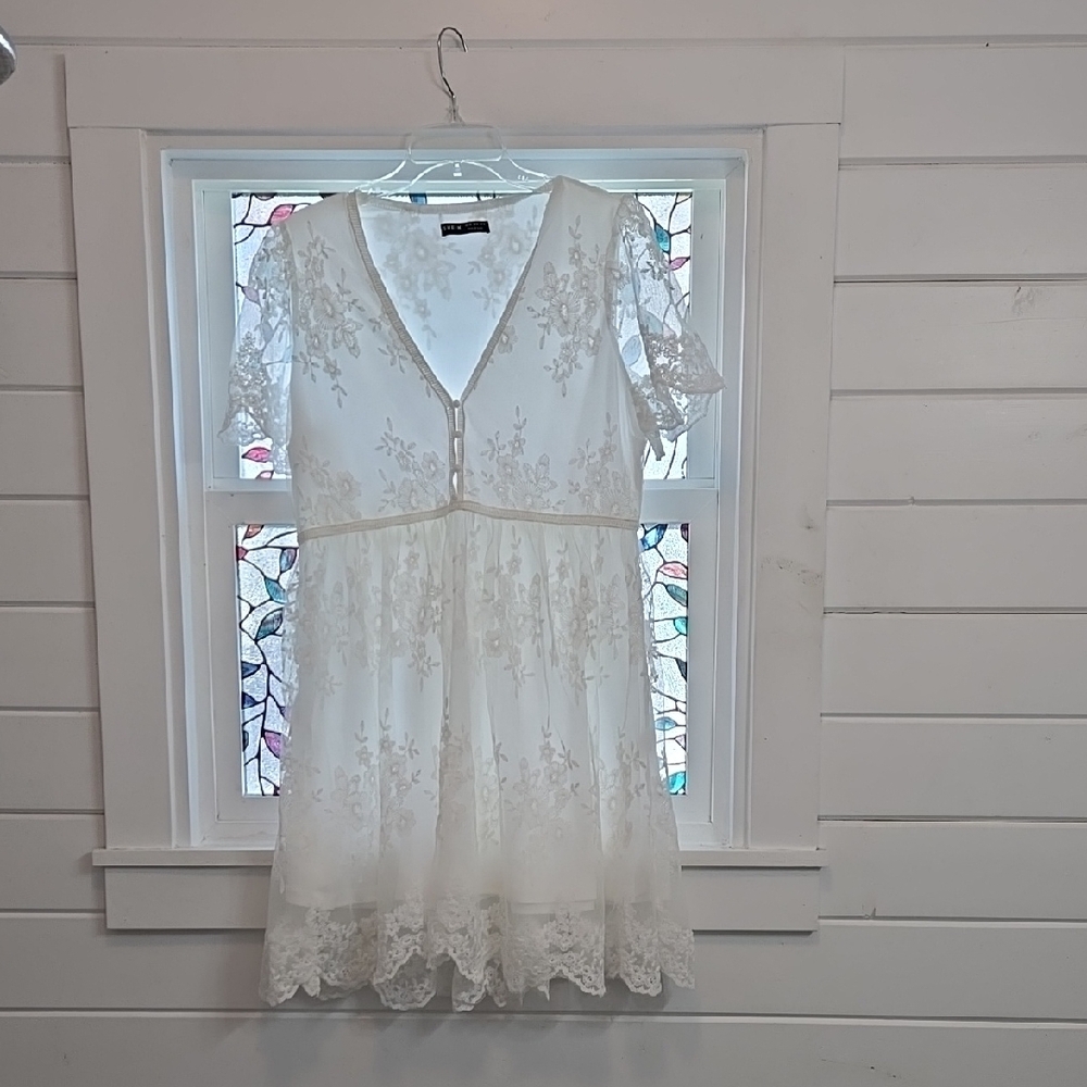 White Lace Short Sleeve Dress